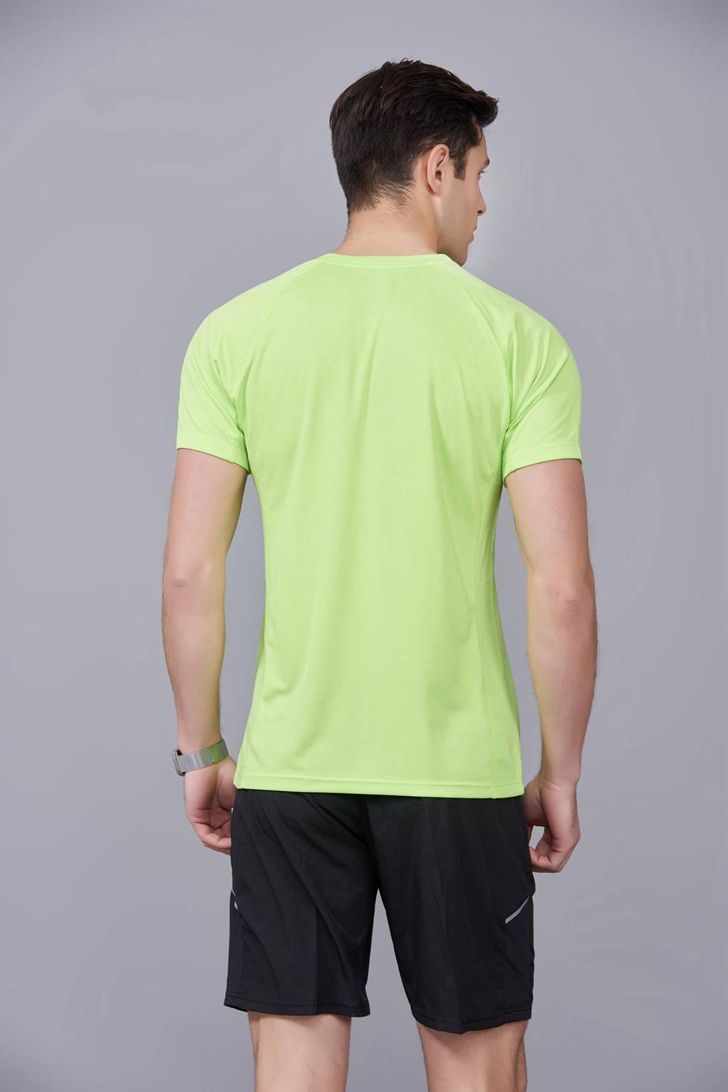 修身運(yùn)動短袖 舒適透氣跑步訓(xùn)練速干T恤-果綠色